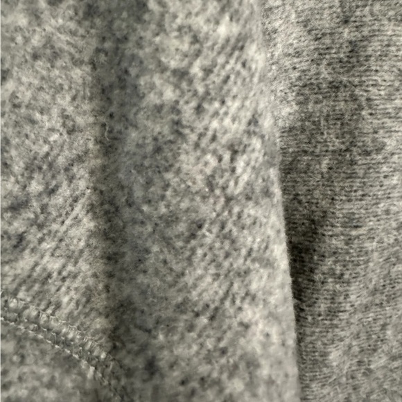 J Jill Oversized Cropped Fuzzy Cozy Sweater Gray Grey Size XLP Minimalist Soft - Picture 7 of 9
